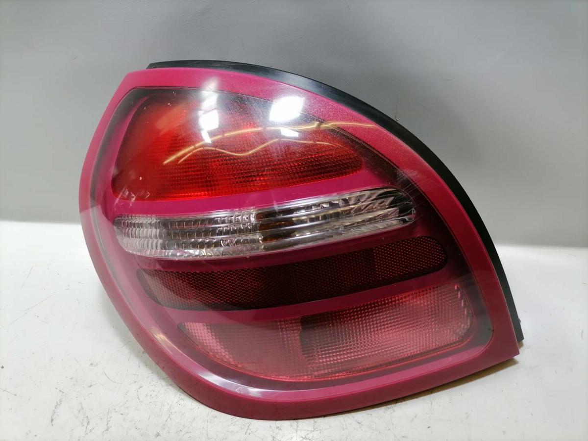 Nissan Almera N16 original Rücklicht Rückleuchte Schlussleuchte links Fließheck Bj.2001 Nissan Almera N16 original Rücklicht Rückleuchte Schlussleuchte links Fließheck Bj.2001
